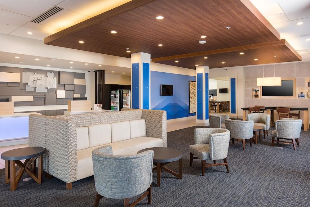 Holiday Inn Express Visalia Sequoia Gateway Area by IHG photo 19