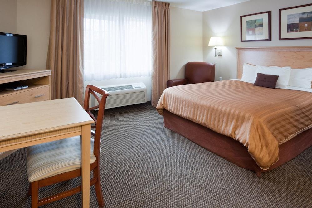 Candlewood Suites Milwaukee Brown Deer by IHG photo 3