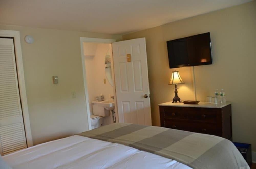 Inn on Shore Road photo 2