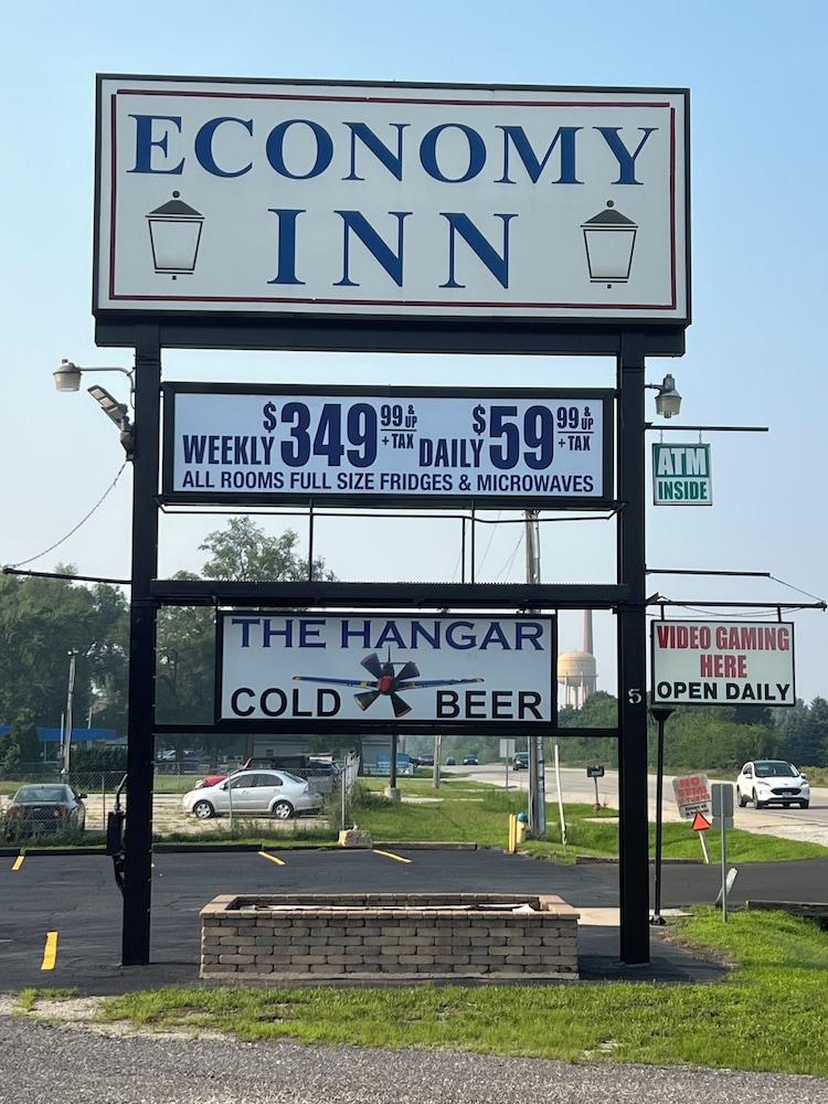 Economy Inn photo 11