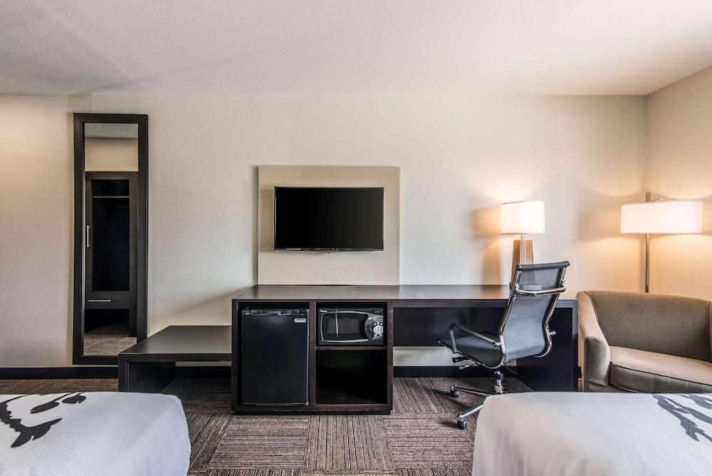 Sleep Inn & Suites Galion photo 16
