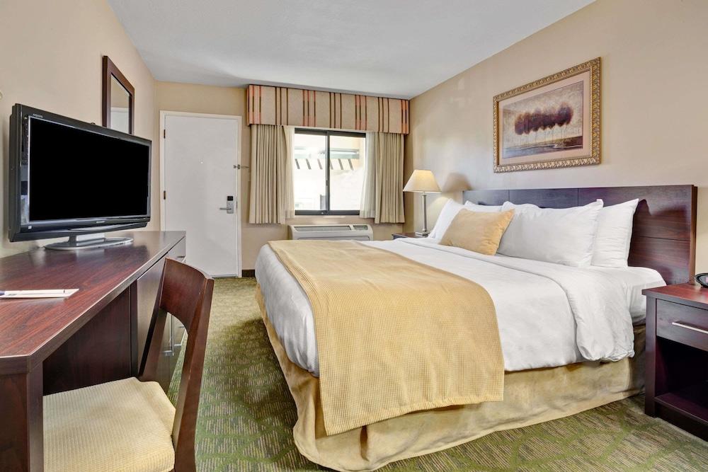 Travelodge by Wyndham Presidio San Francisco photo 37