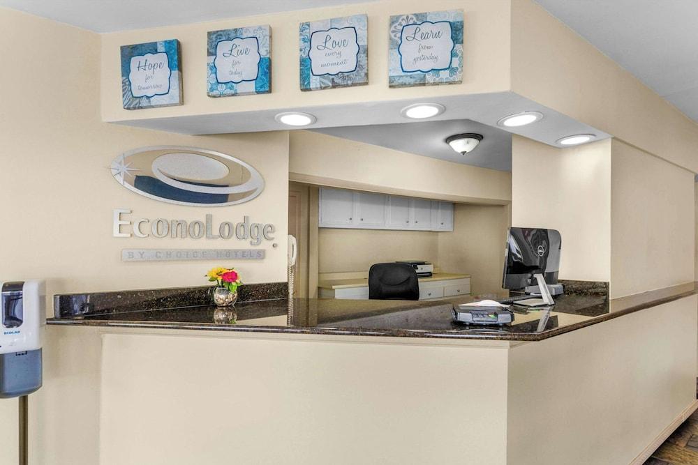 Brentwood Inn & Suites photo 18