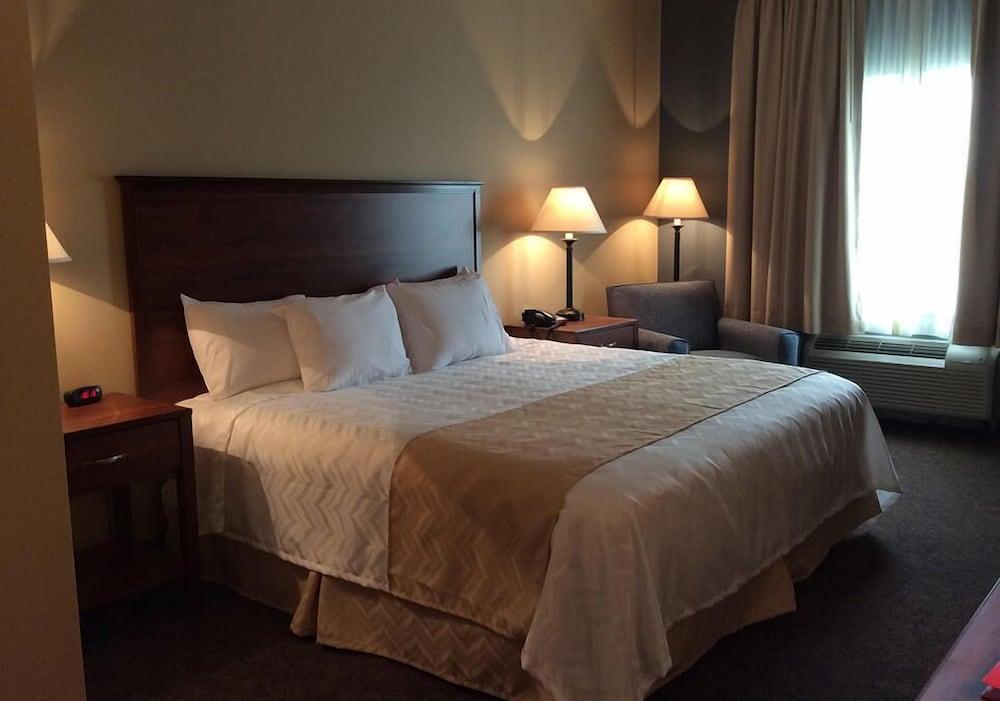 Cardinal Inn & Event Center photo 10