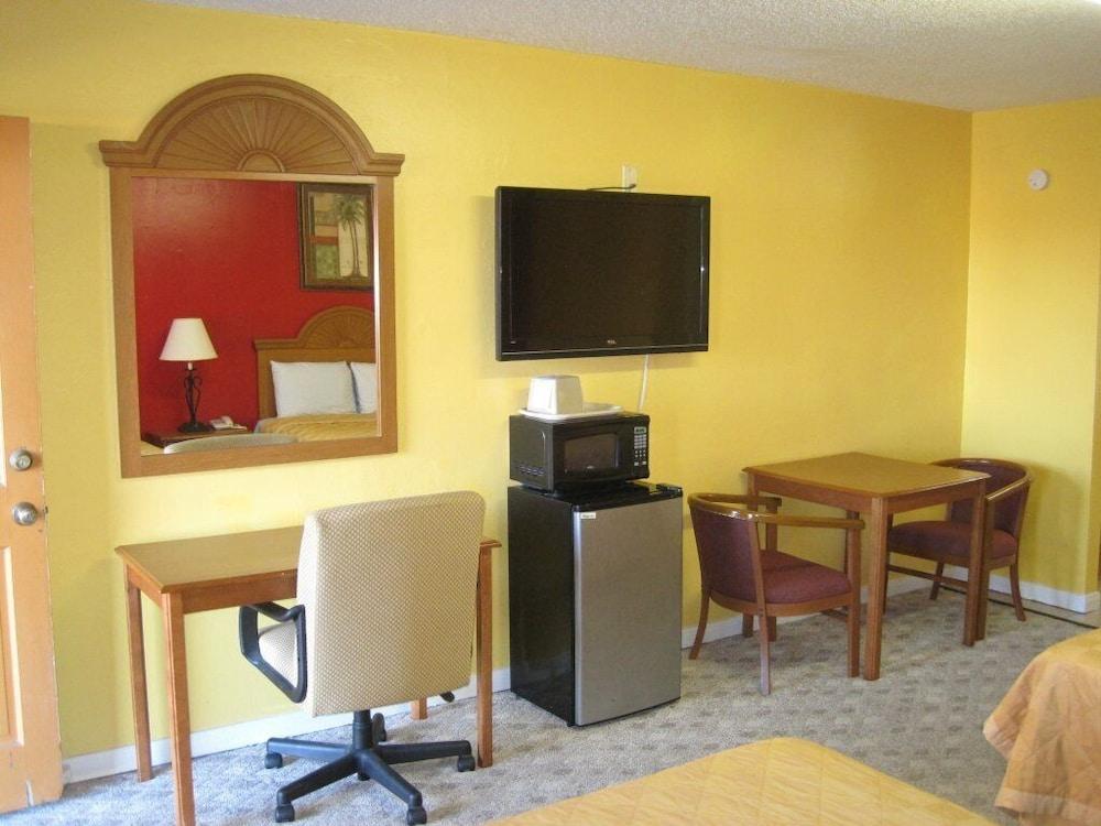 BESTWAY INN photo 7