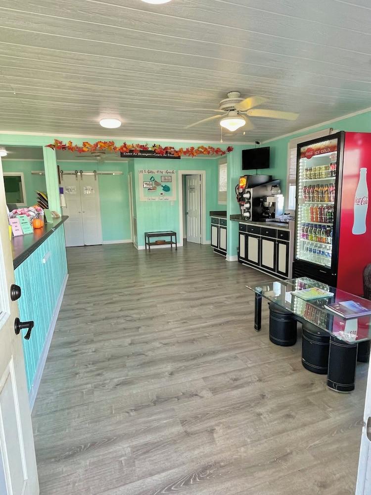 Ocean Crest Motel photo 40