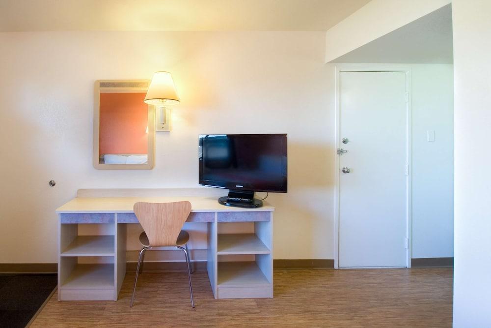 Motel 6 Pendleton, OR photo 25