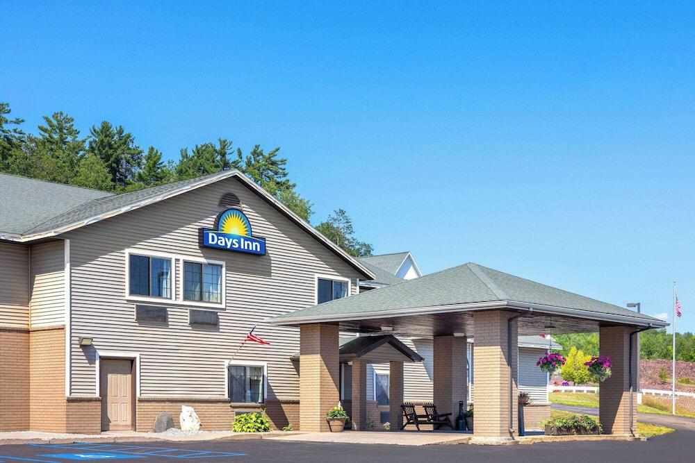 Days Inn by Wyndham Iron Mountain photo 73