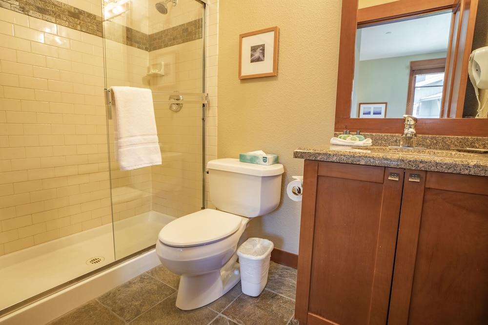 The Village at Palisades Tahoe photo 94