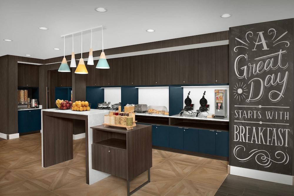 TownePlace Suites Jacksonville Airport photo 54