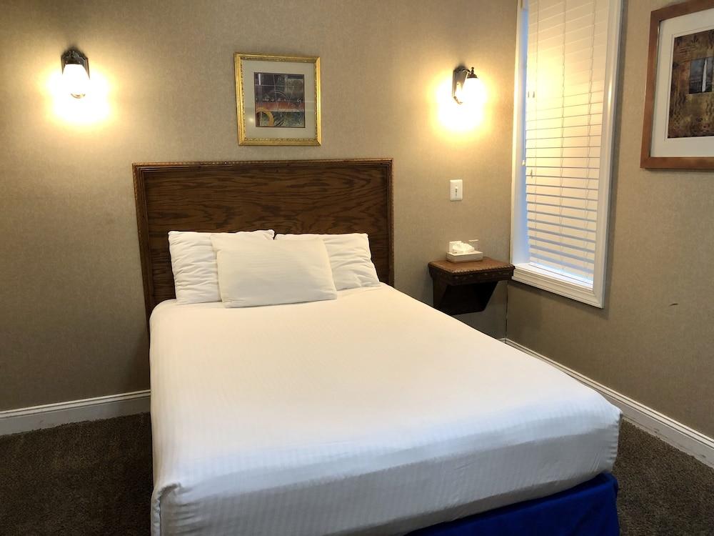 District Hotel photo 41