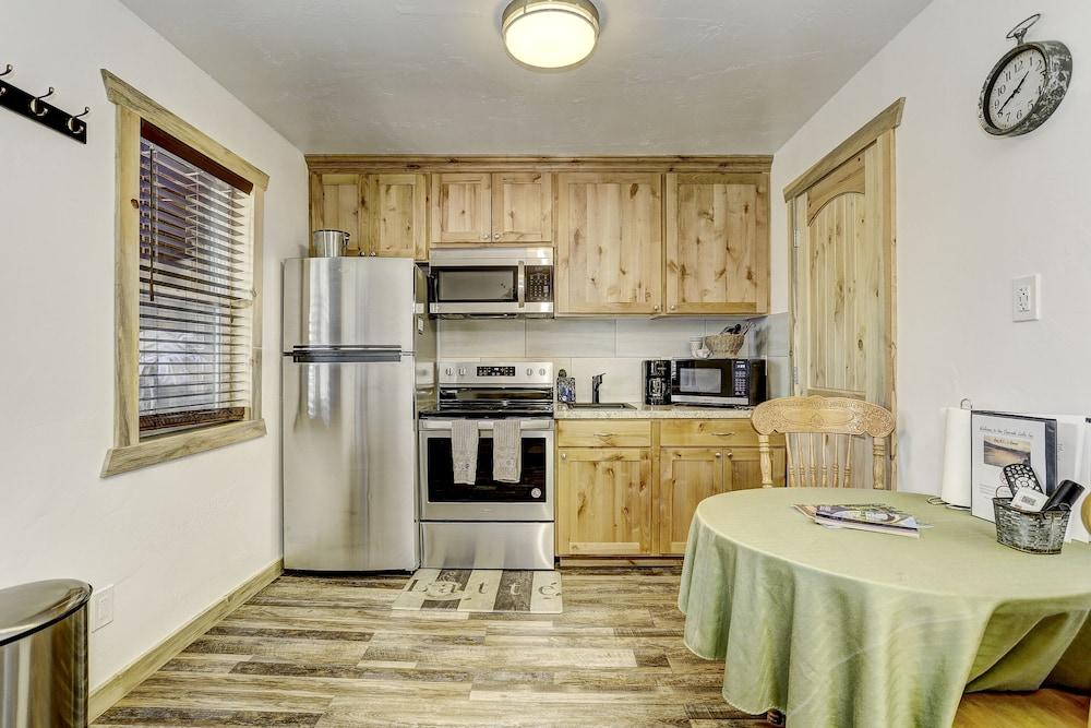 Cascade Lake Inn photo 47