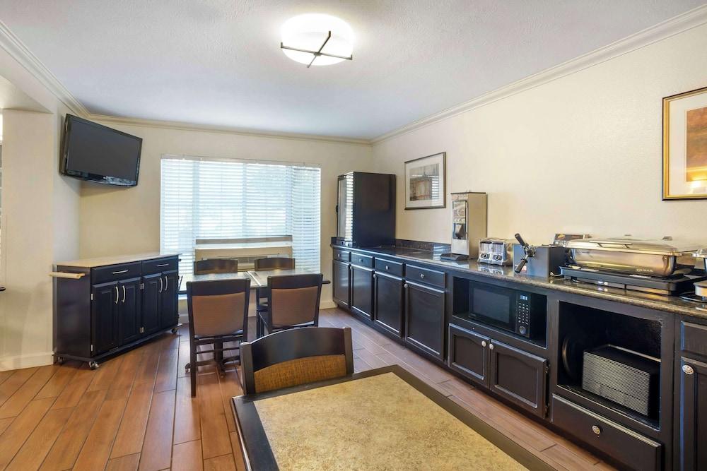 Best Western Clovis Cole photo 30