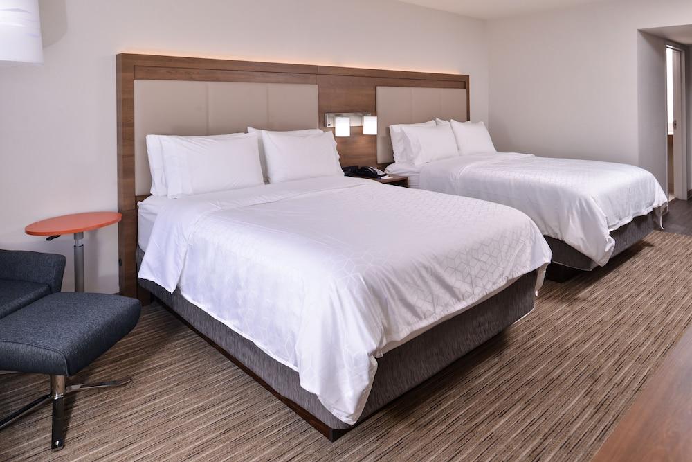 Holiday Inn Express Hotel & Suites Mesquite by IHG photo 10