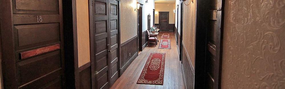 Riverview Hotel photo 1