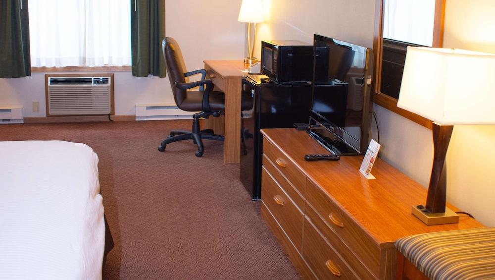Magnuson Hotel Country Inn photo 22