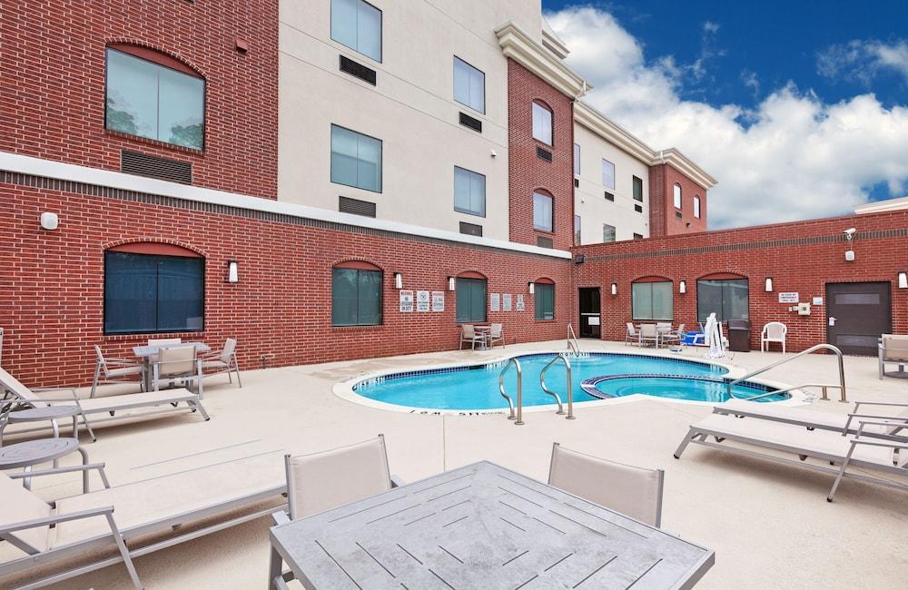 Holiday Inn Express and Suites Longview South I20 by IHG photo 20