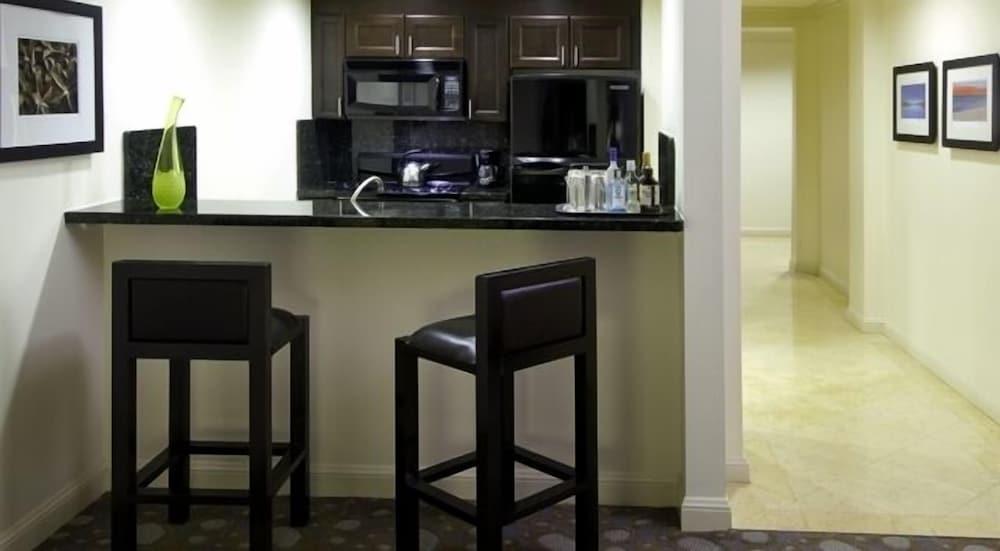 Private Residences at the Atlantic Resort and Spa photo 44