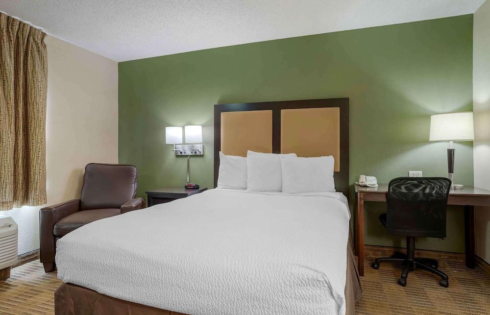 Extended Stay America Suites Houston I10 West CityCentre photo 17