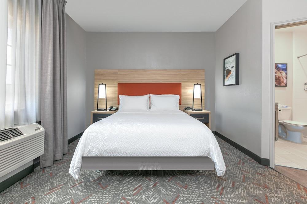 Candlewood Suites Lake Jackson Clute by IHG photo 15