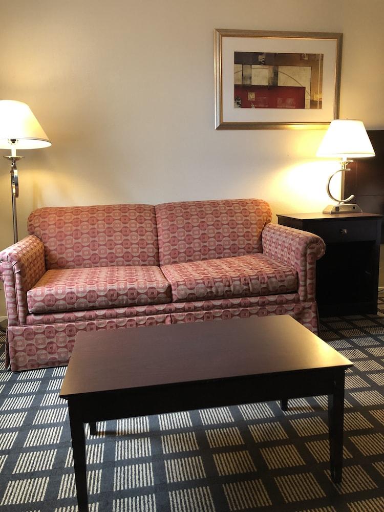 Val-U Inn photo 2