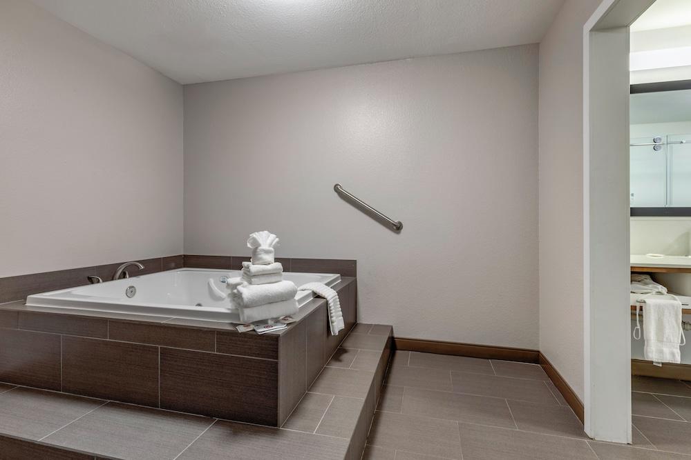 Comfort Inn - Weatherford photo 9