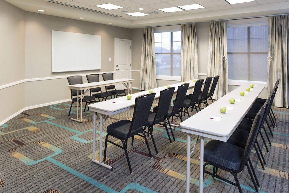 Residence Inn Marriott Moline photo 14