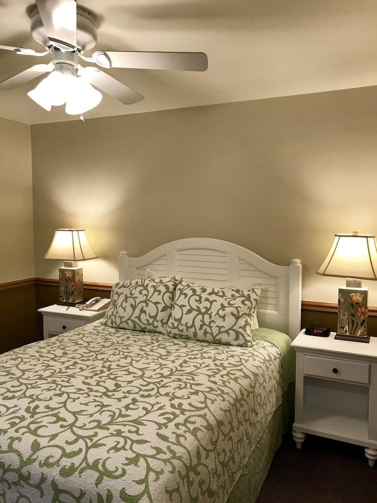 Bay Breeze Resort photo 69