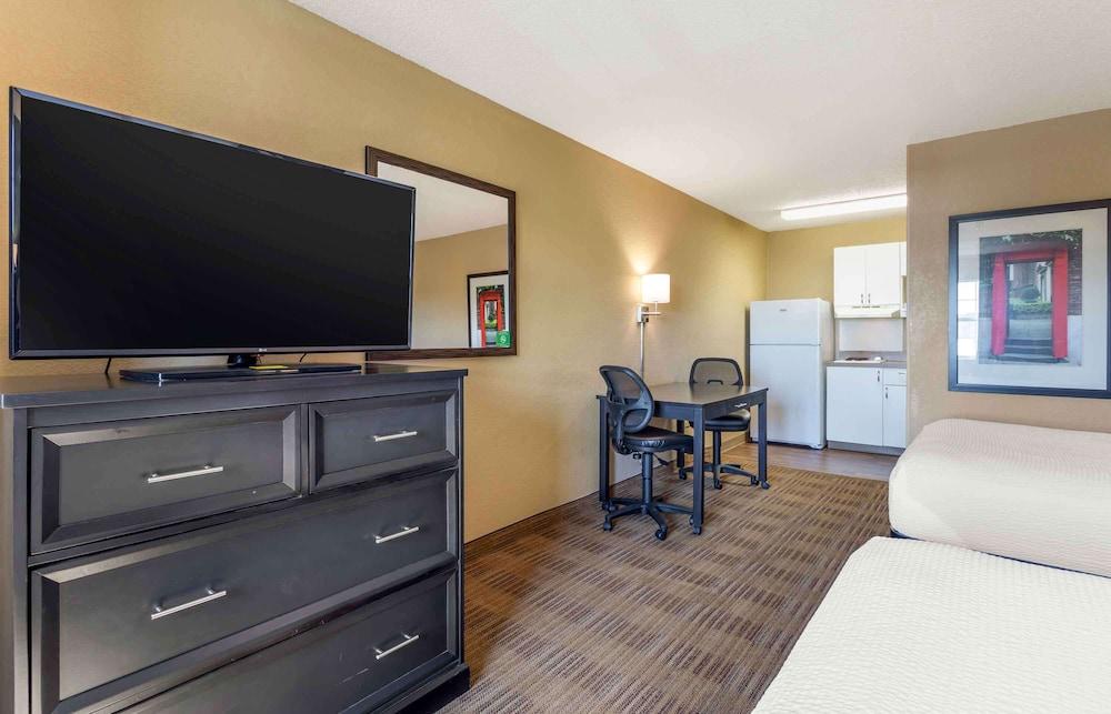 Extended Stay America Suites Washington DC Germantown Town C photo 18