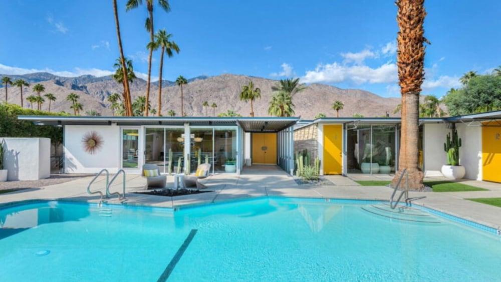Limon Palm Springs photo 26
