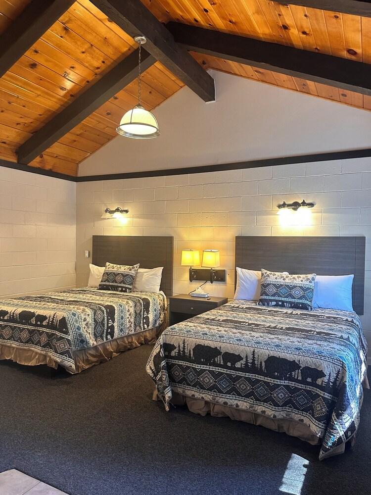 Lee Vining Motel photo 39