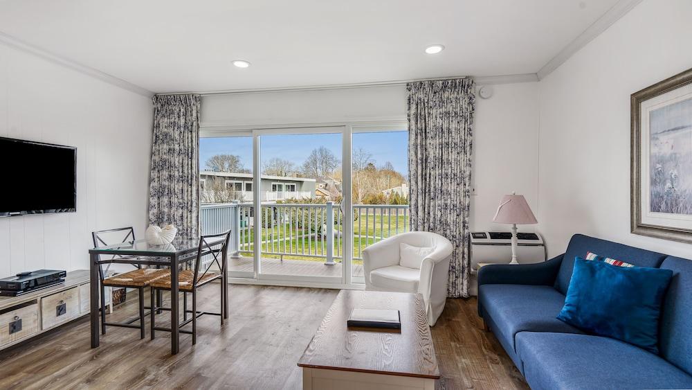 East Hampton House Resort photo 98