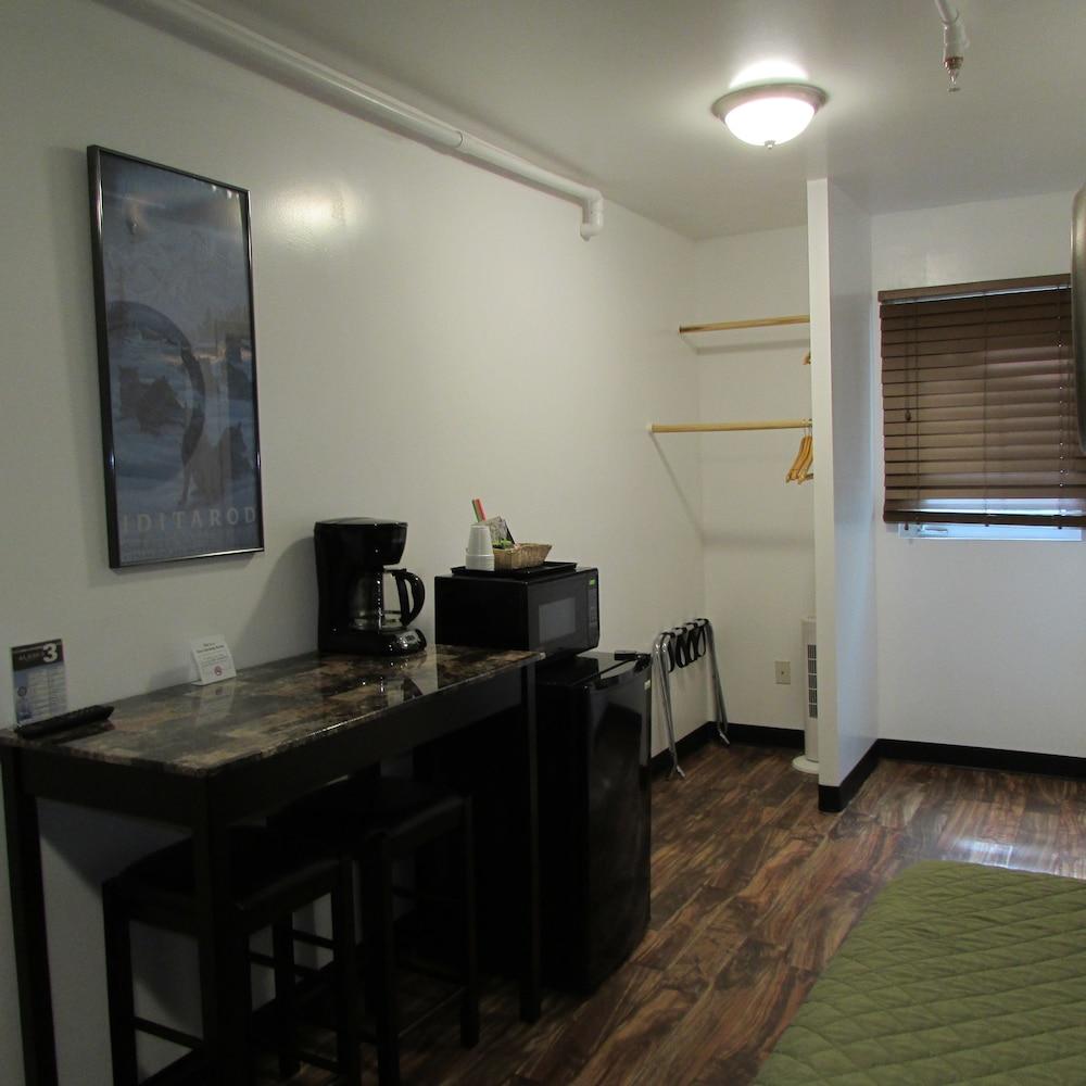 Creekwood Inn photo 2