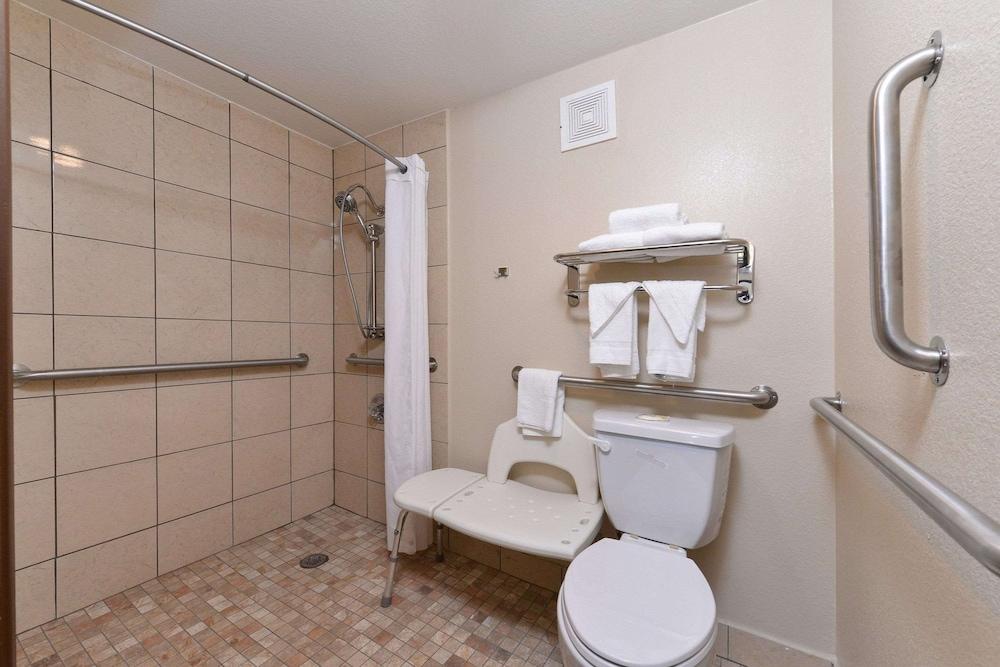 Quality Inn Appleton West photo 18