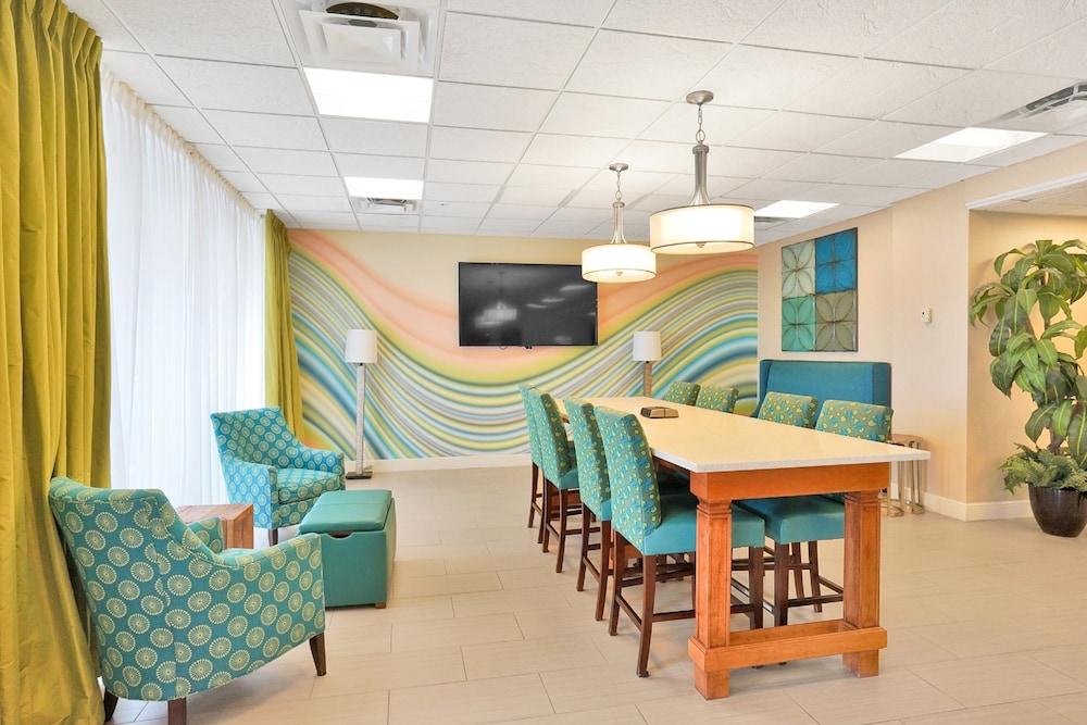 Hollywood Beach Tower photo 3