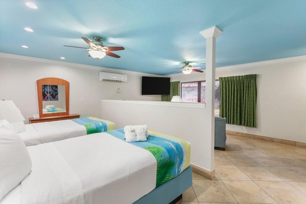 Bayview Plaza Waterfront Resort photo 45
