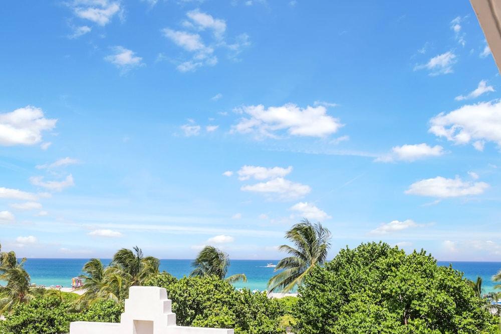 Strand Ocean Drive Suites photo 64
