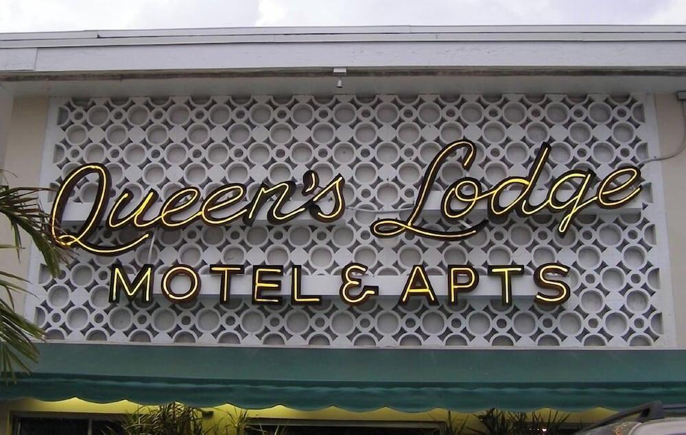 Queens Lodge Motel photo 11