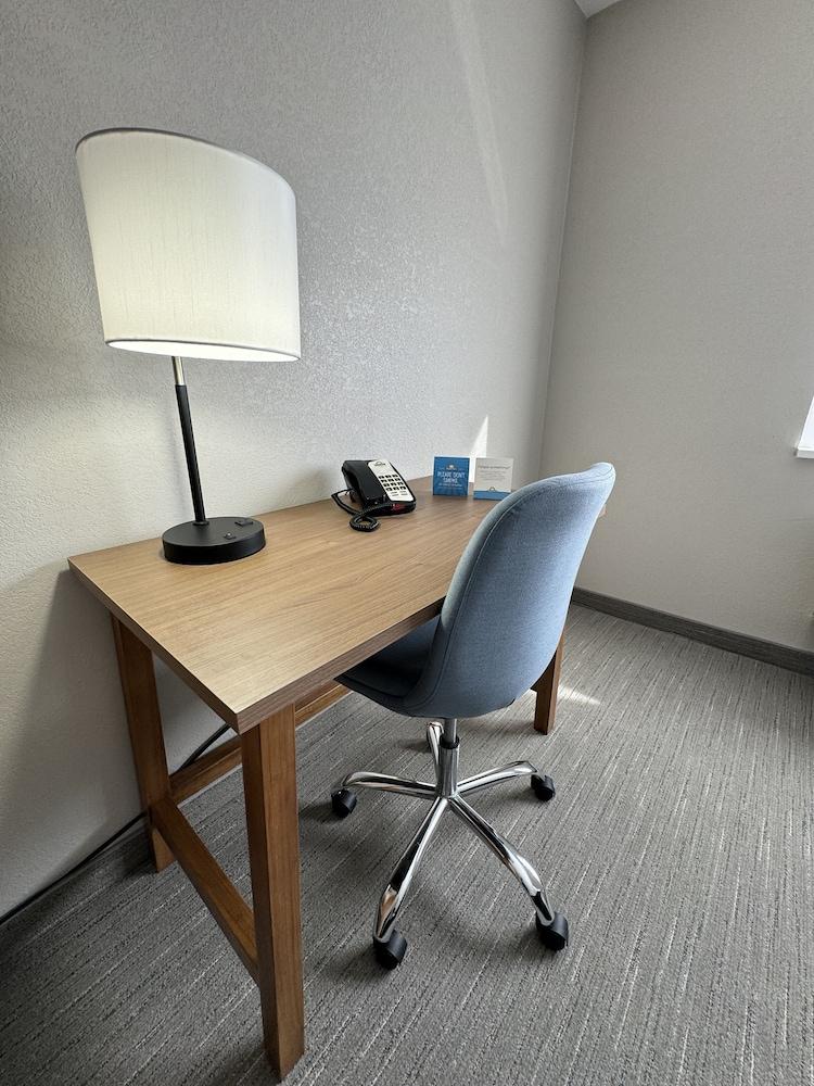 Days Inn by Wyndham Washington Court House photo 10