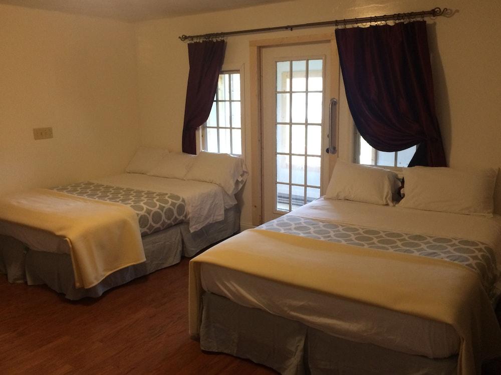 Dixie Plaza Hotel photo 6