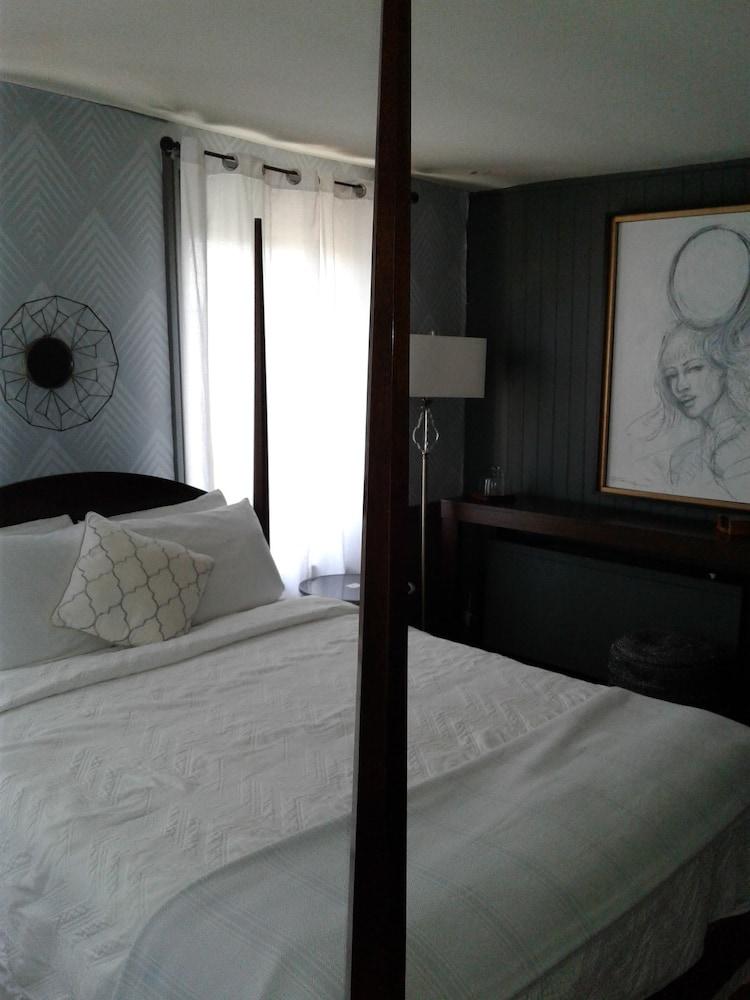 The Brick Hotel photo 17