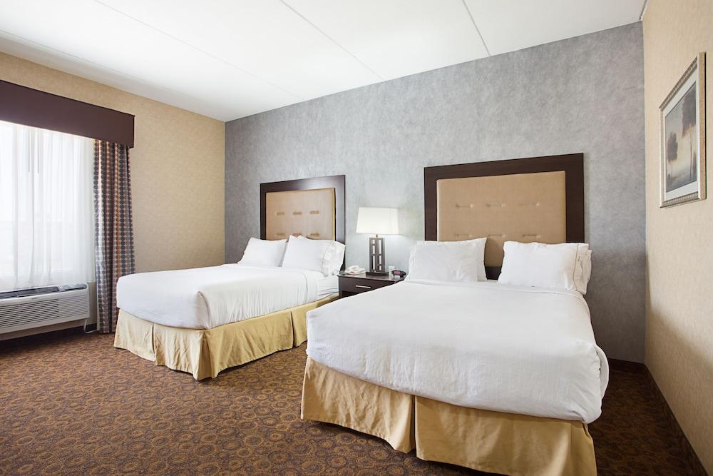 Holiday Inn Express Hotel & Suites BYRAM by IHG photo 4