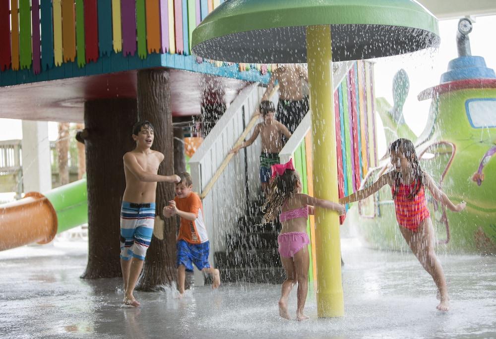 Crown Reef Beach Resort and Waterpark photo 32
