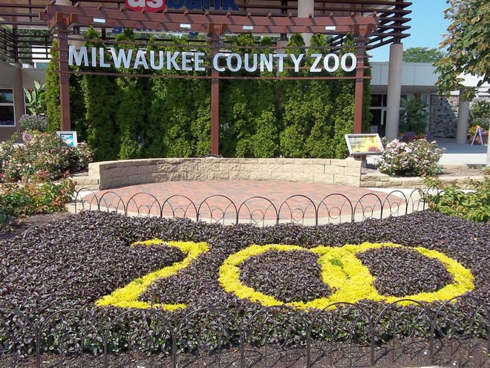 Holiday Inn Pewaukee - Milwaukee West by IHG photo 33