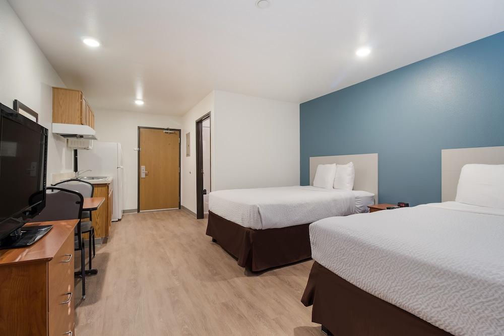 WoodSpring Suites Houston Westchase photo 8