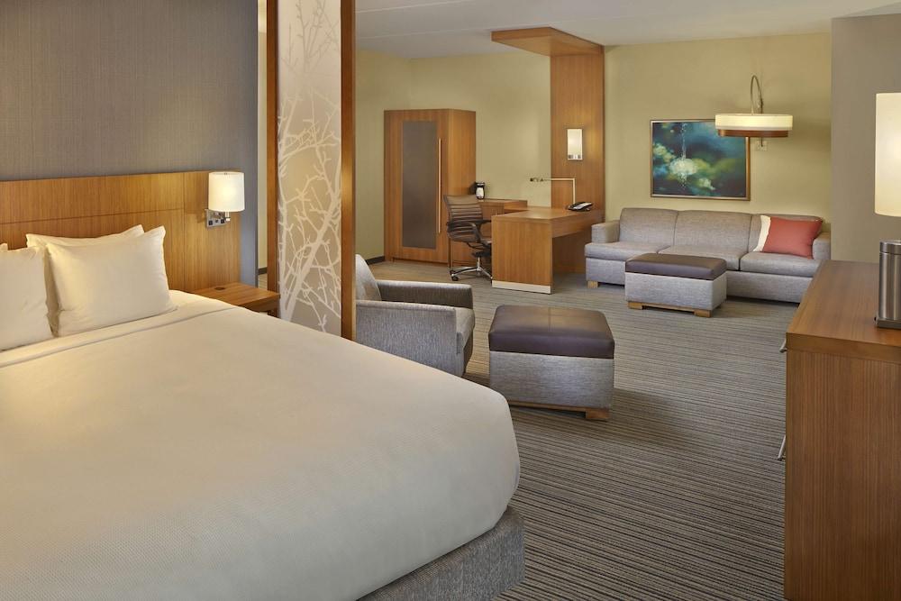 Hyatt Place Chapel Hill / Southern Village photo 9