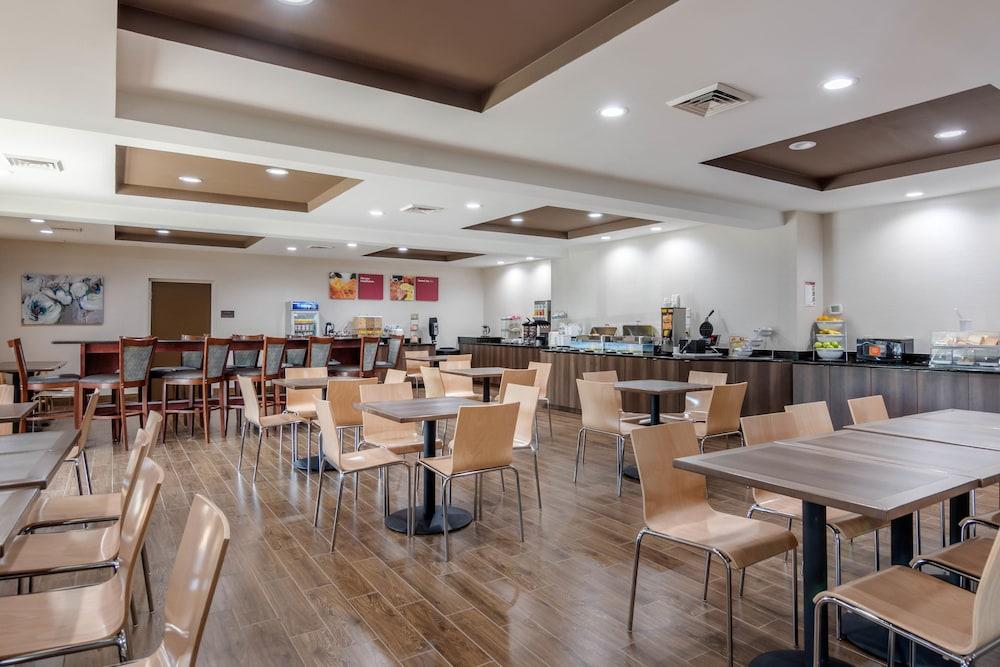 Comfort Suites South Park photo 23