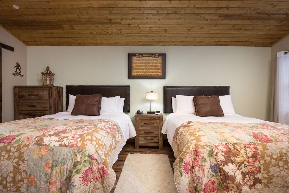 Woodland Inns photo 18