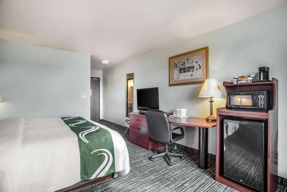 Quality Inn Parsons North photo 35