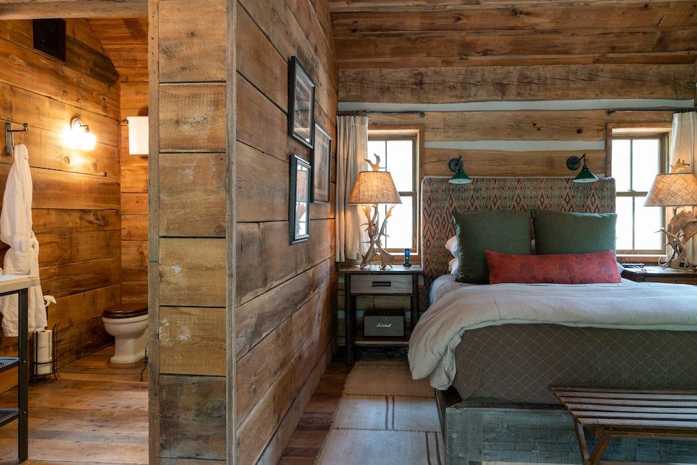 Eleven Taylor River Lodge photo 9